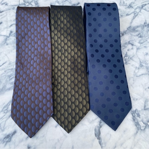 CERRUTI 1881 Set Of Three Silks Ties - Picture 8 of 9